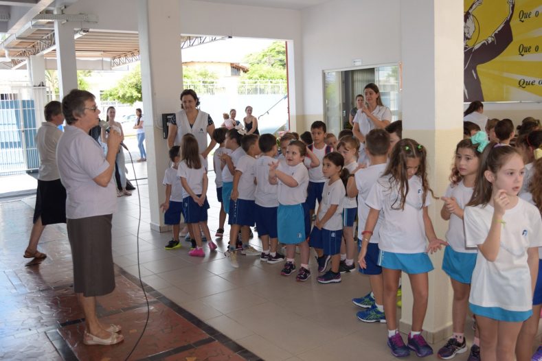 Volta às aulas - Tarde Volta às aulas - Tarde